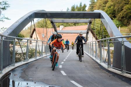 Otvoritev kolesarske CE-SˇT-SˇE-164